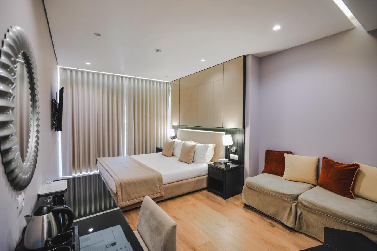 Hotel Oasis Sarandë Eksteriør bilde