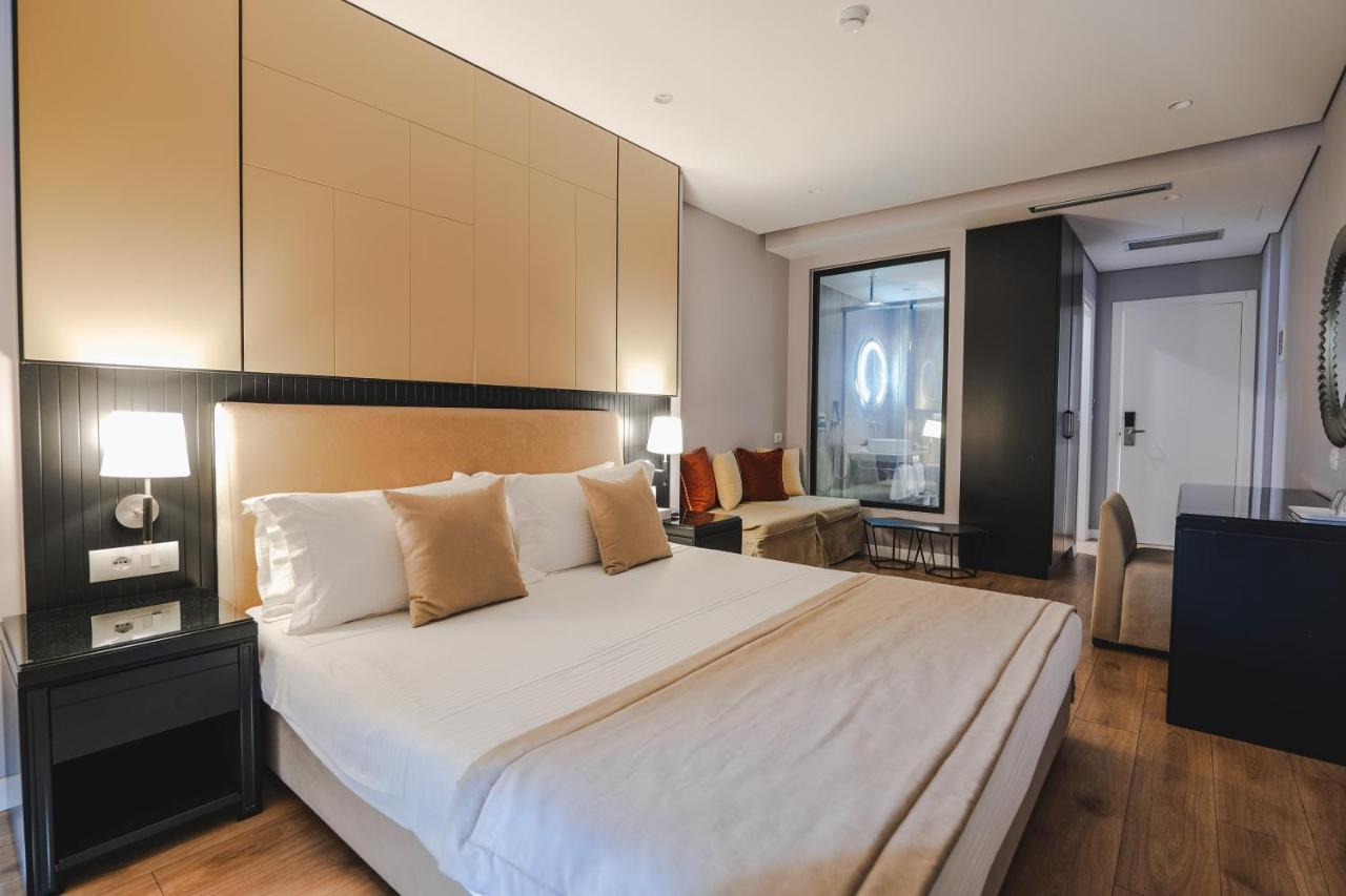 Hotel Oasis Sarandë Eksteriør bilde