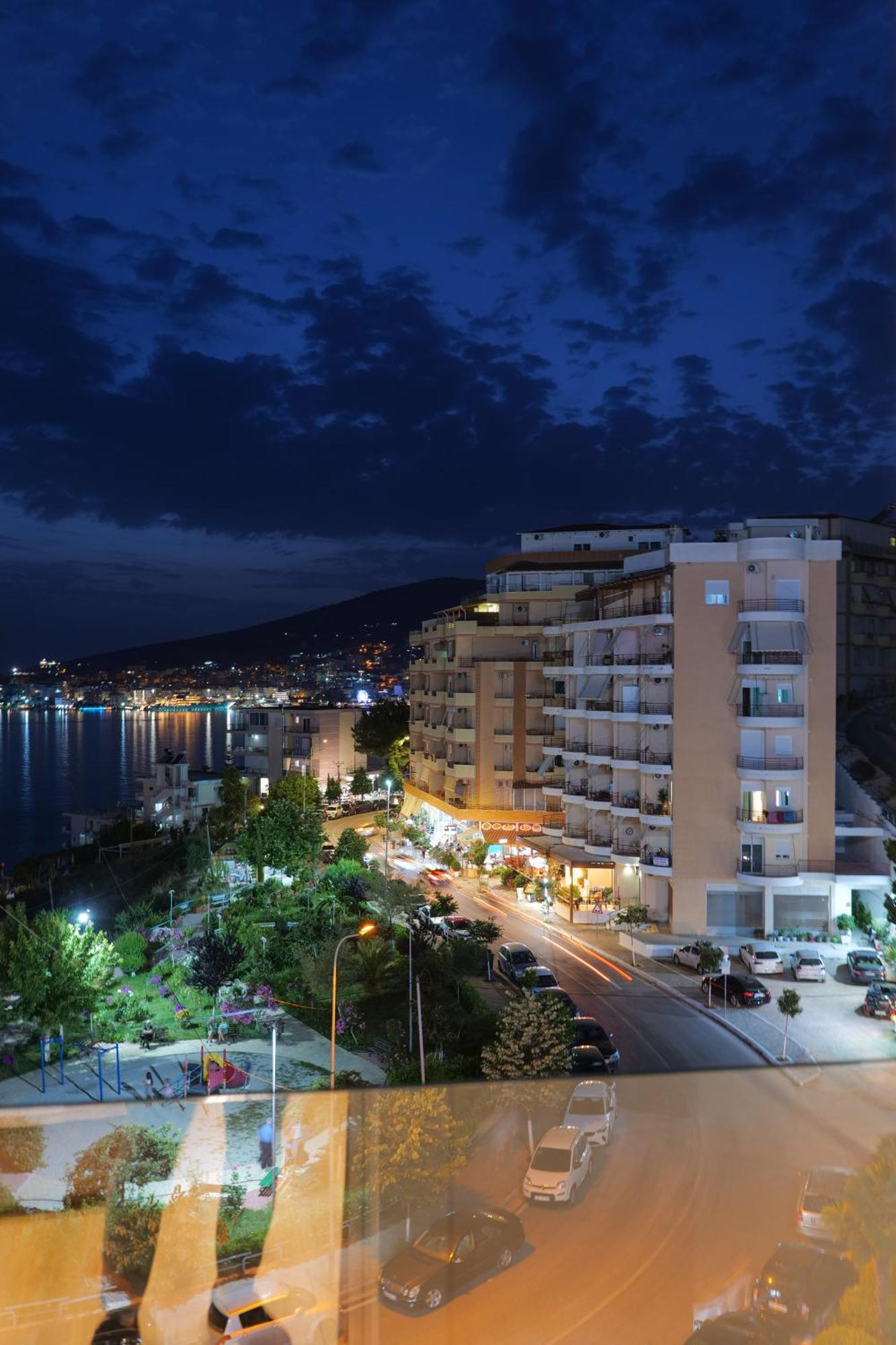 Hotel Oasis Sarandë Eksteriør bilde