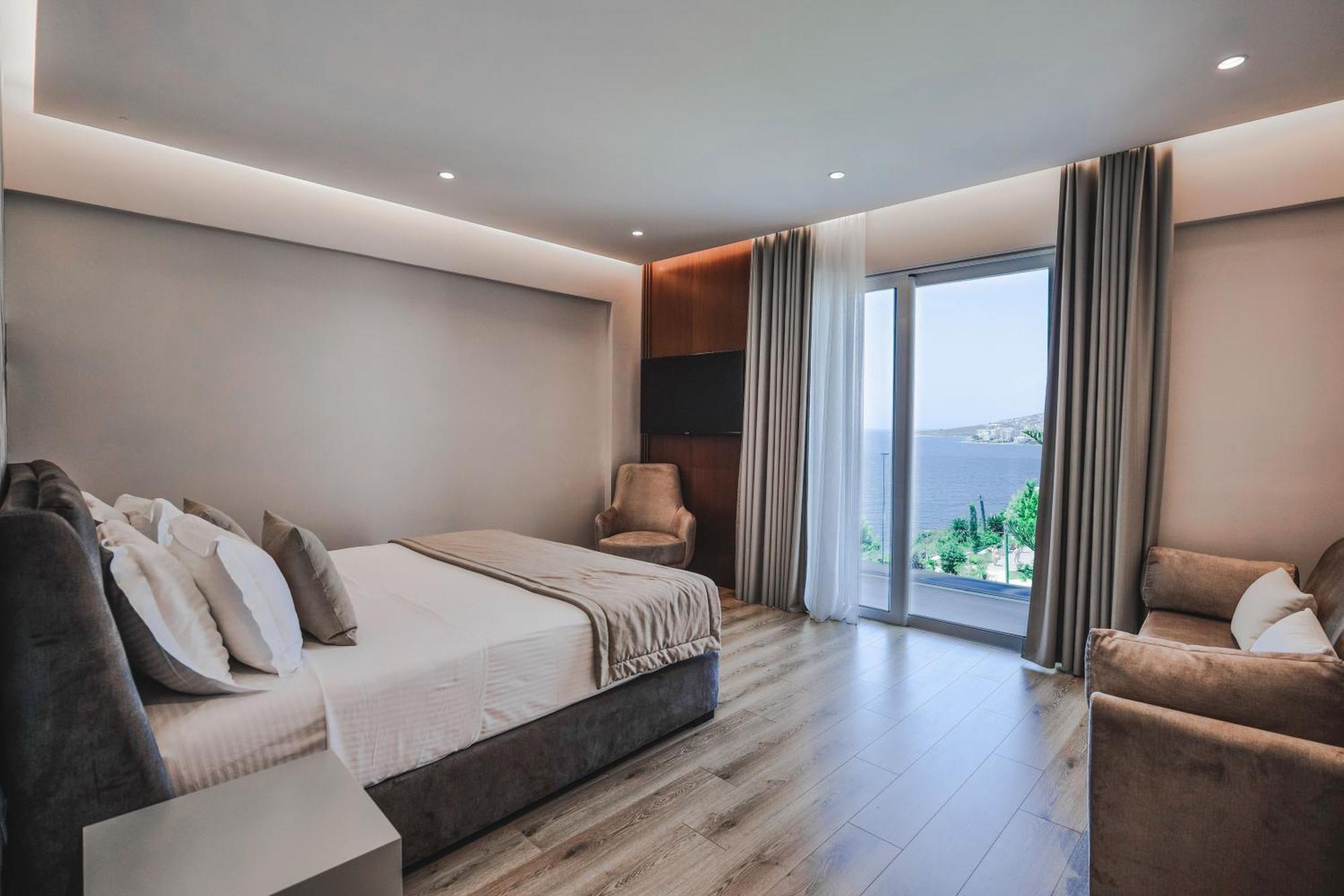 Hotel Oasis Sarandë Eksteriør bilde