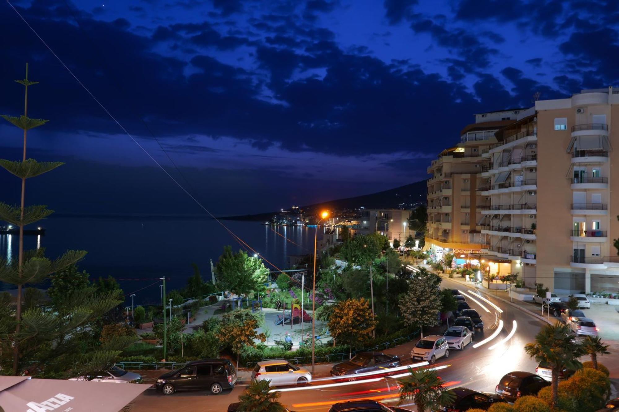 Hotel Oasis Sarandë Eksteriør bilde
