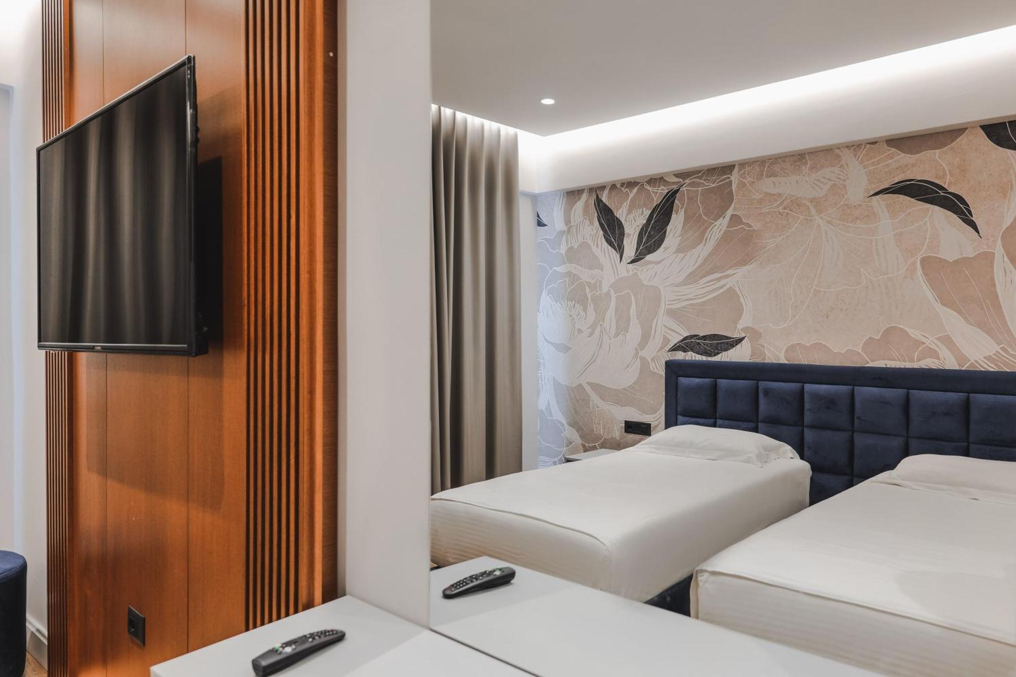 Hotel Oasis Sarandë Eksteriør bilde