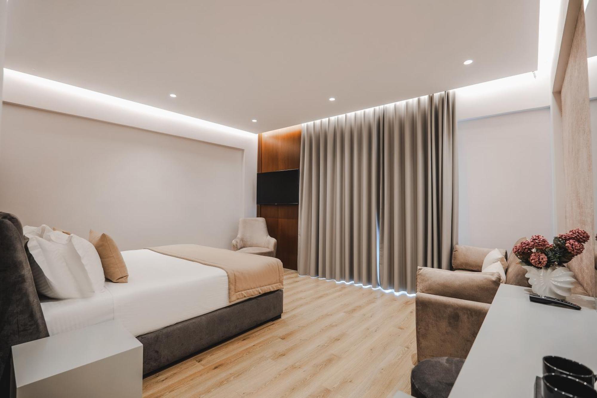 Hotel Oasis Sarandë Eksteriør bilde