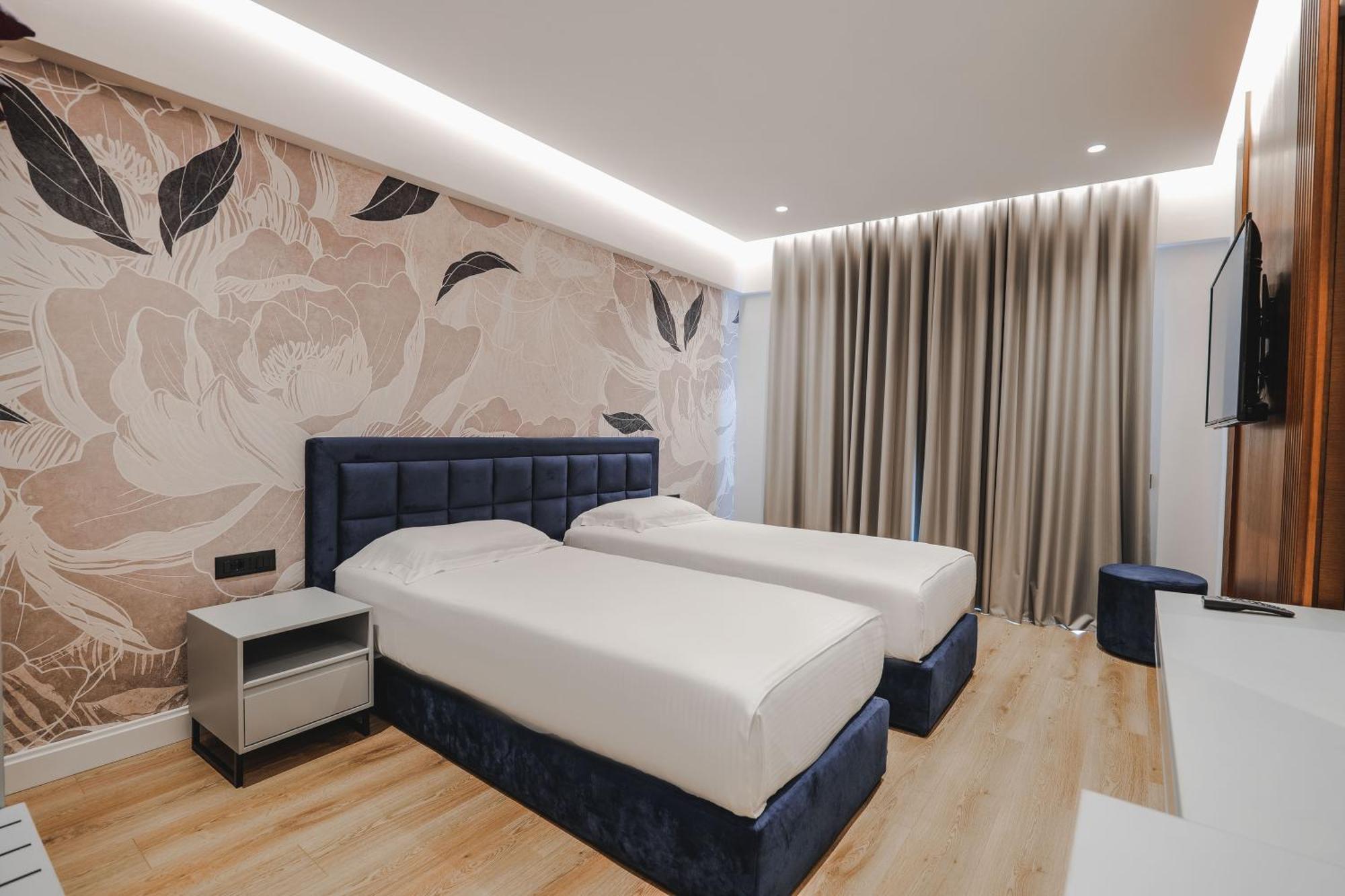 Hotel Oasis Sarandë Eksteriør bilde