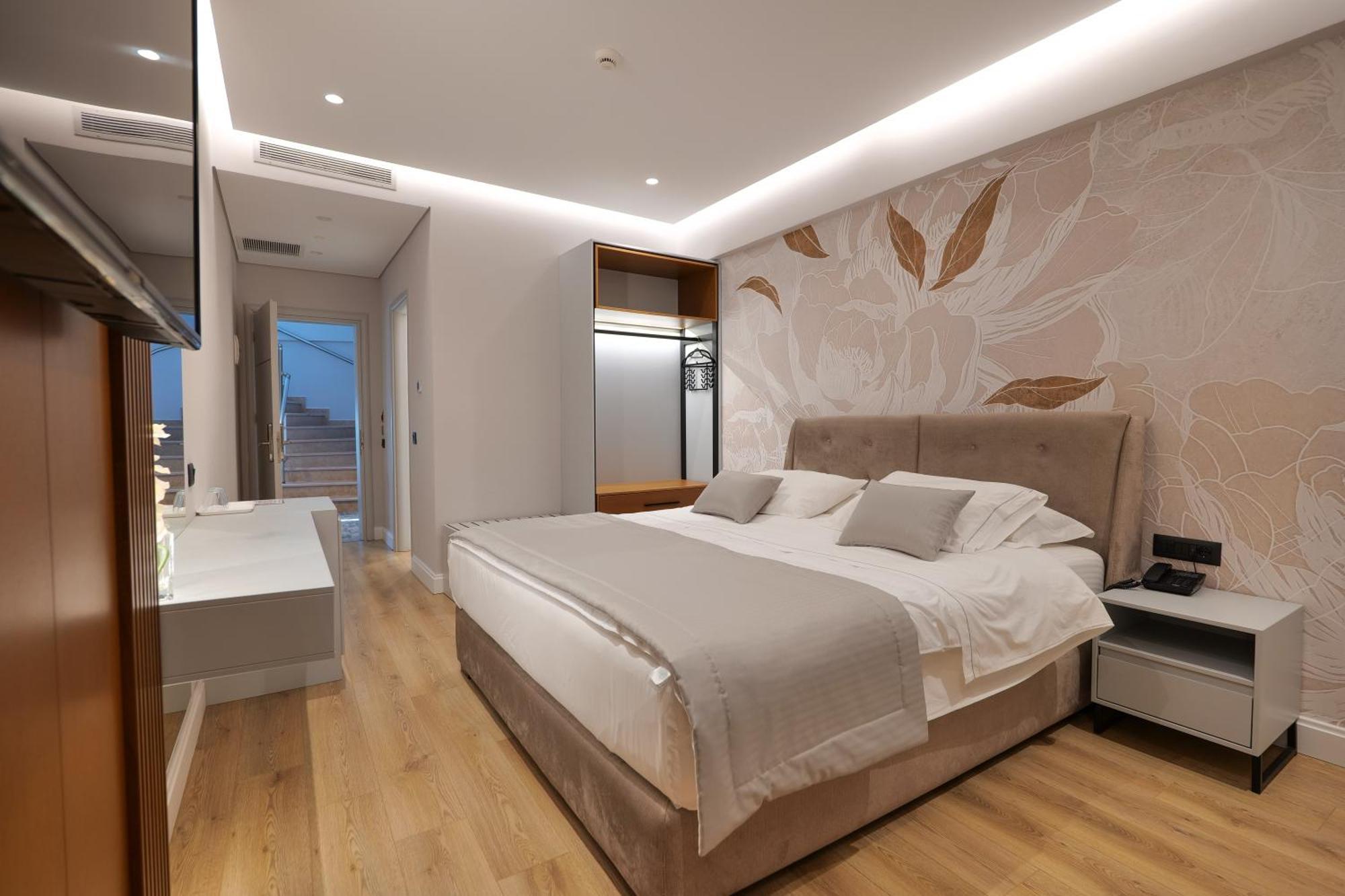 Hotel Oasis Sarandë Eksteriør bilde